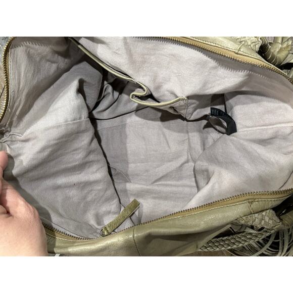 DAY & MOOD Khaki Green Leather 10 x 12 Slouchy Fringed Handbag - Picture 14 of 15